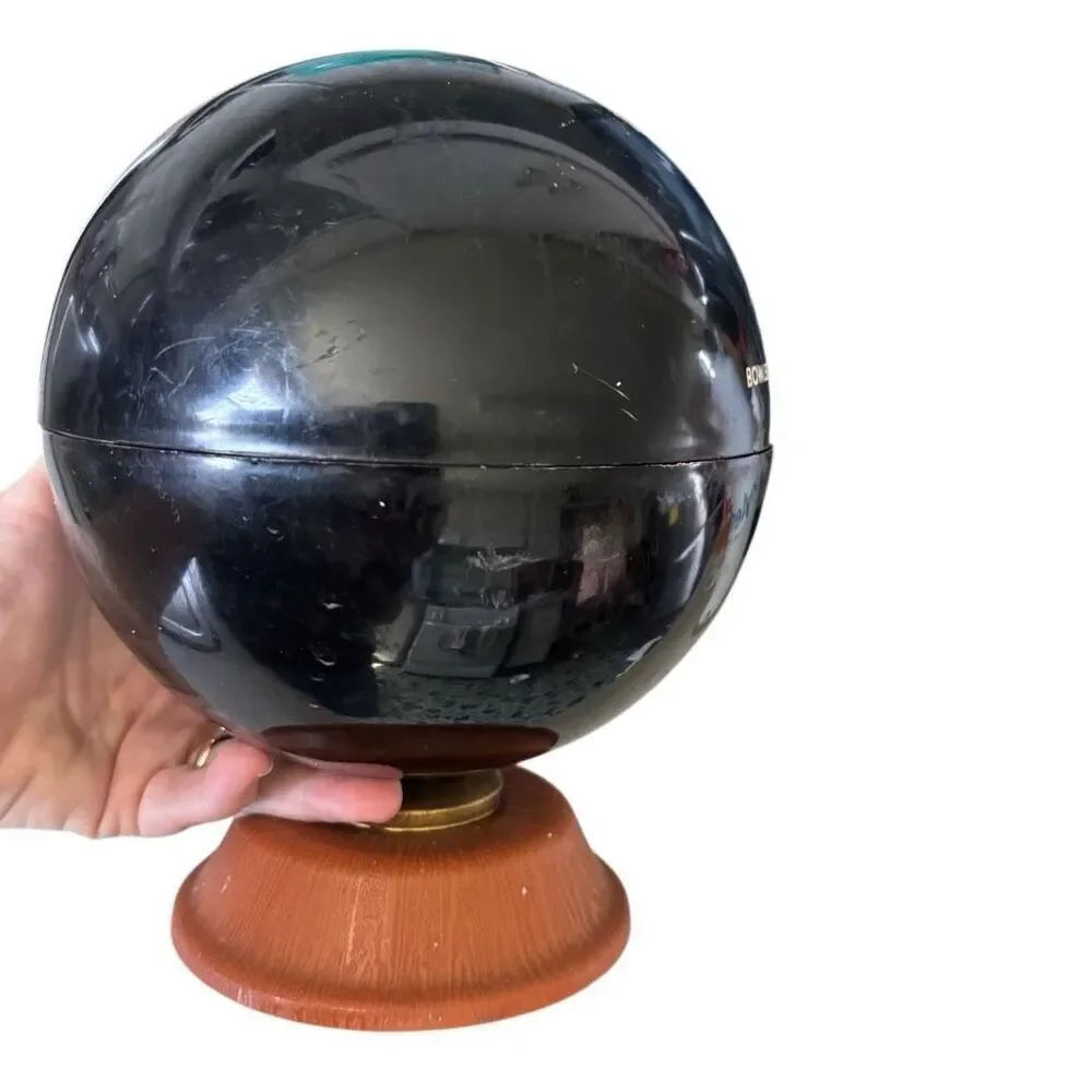 Bowling 300 TK 1165 Bowling Ball Bowler’s Decanter